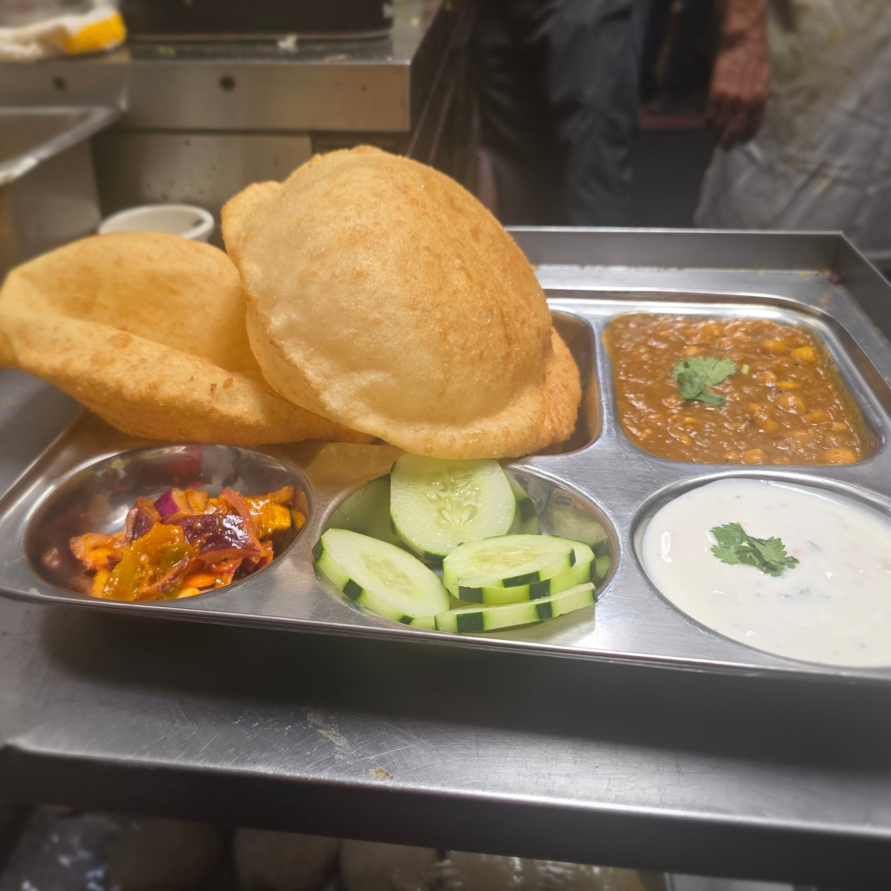 Cholay Bhature (2pc).