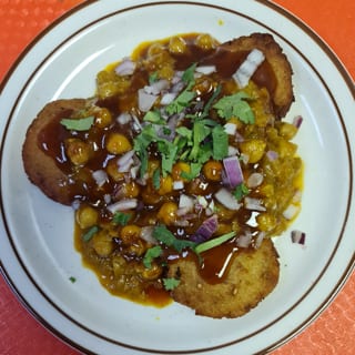 Aloo Tikki with Chole(3pc)
